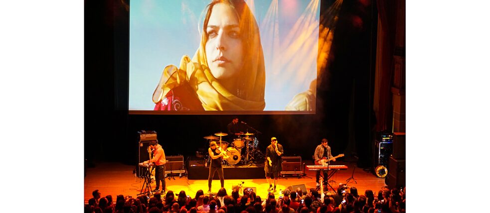 Il gruppo indie rock libanese Mashrou Leila all’Enjoy Jazz 2018, festival che da oltre 21 anni porta artisti internazionali a Mannheim, Heidelberg e Ludwigshafen.