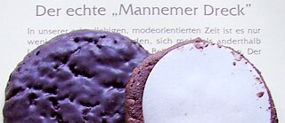 It may look like gingerbread, but it is actually “Mannheim dirt” baked, of course, according to the original recipe handed down through the generations. 