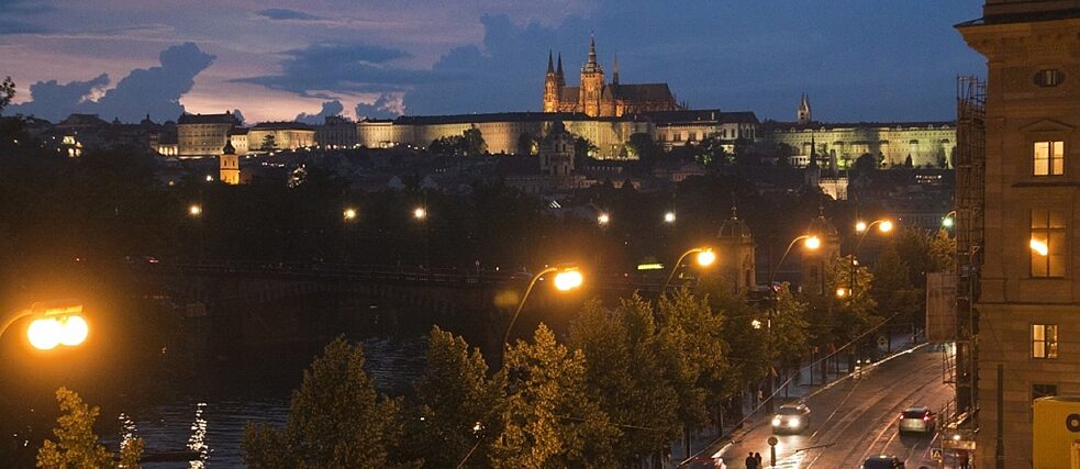 Noční výhled z pražského Goethe-Institutu