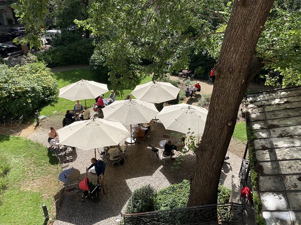Il giardino della Li-Be visto dal balcone principale