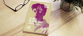 Buchcover: Chaos in der Zeit – Ein Prager Weltenschreiber-Roman © Ingo Mesker/ideasfirst.eu © Goethe-Institut Chaos in der Zeit – Ein Prager Weltenschreiber-Roman
