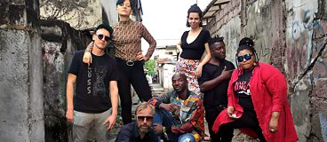 Henrike Naumann, Orakle Ngoy, Matti Schulz, Chris Shongo, Wilfried Luzele Vuvu (Lova Lova) und Lucile de Witt in Kinshasa für das Projekt „Yambi – Our House is Your House“, 2019