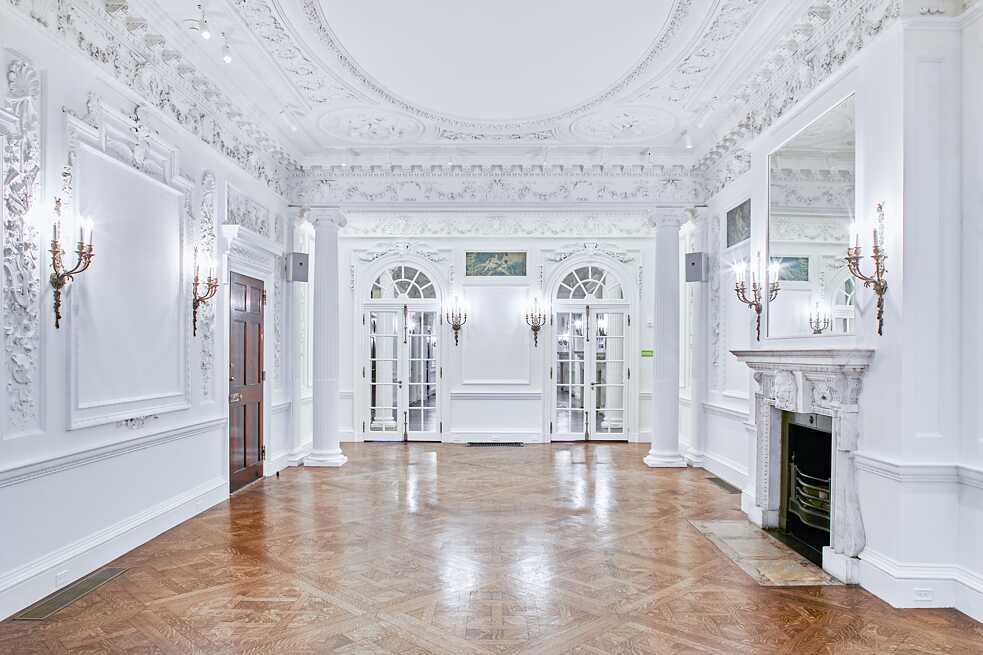 The Grand Hall (view to stage area) in the Goethe-Institut Boston
