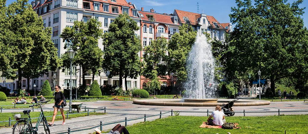 Aus Berlins 132 öffentlichen Brunnen sprudelt kostenloses Trinkwasser. Rund 90 Prozent davon werden im Stadtgebiet selbst gewonnen. Aus Berlins 132 öffentlichen Brunnen sprudelt kostenloses Trinkwasser. Rund 90 Prozent davon werden im Stadtgebiet selbst gewonnen.