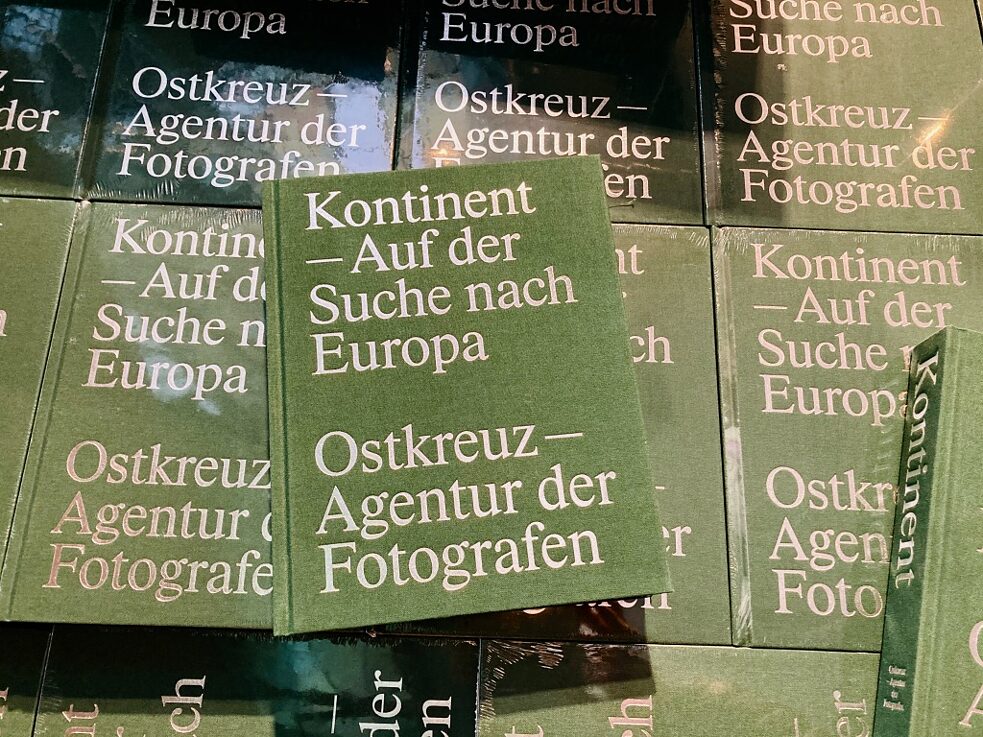 Il catalogo della mostra Kontinent