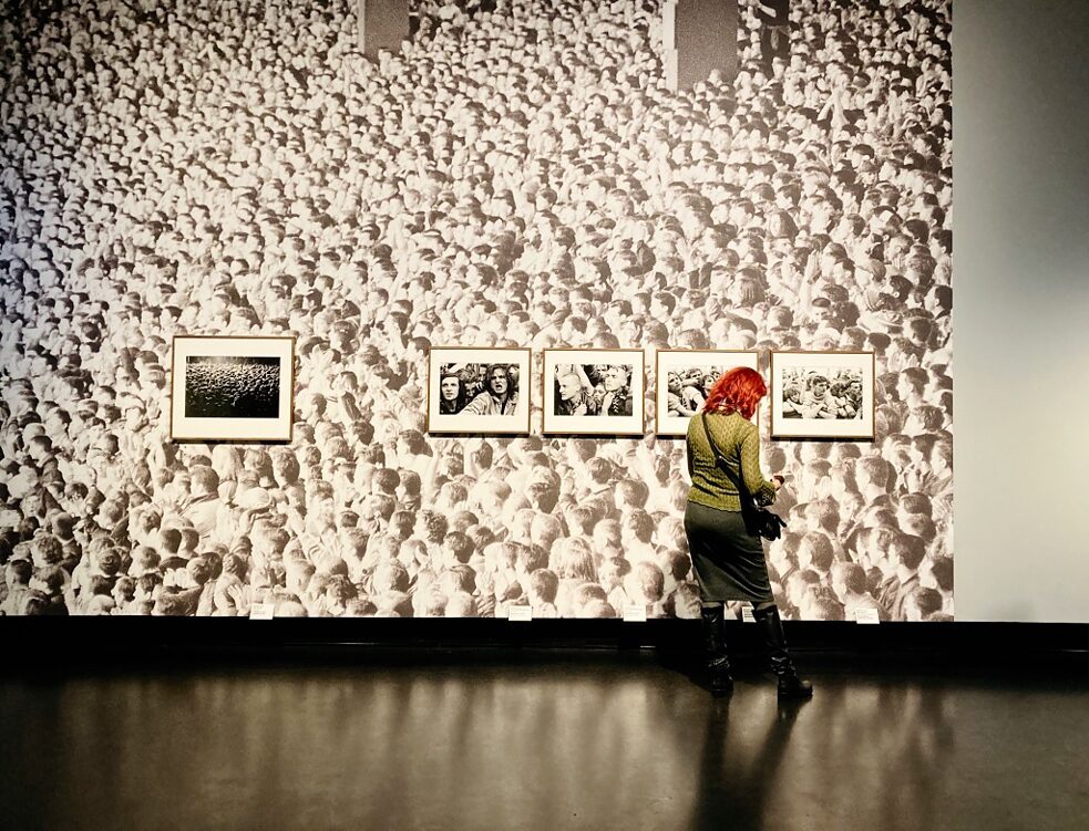 Un dettaglio della mostra Voll das Leben!