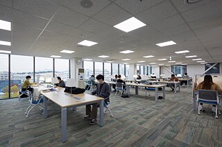 Von den Lesesälen aus hat man den besten Ausblick auf den Campus. &copy; Foto: © Geun-young Lee Von den Lesesälen aus hat man den besten Ausblick auf den Campus.