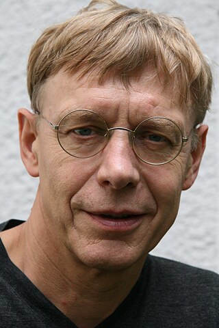 Professor emeritus Dieter Rucht is on the board of the Institut für Protest- und Bewegungsforschung (Institute for Protest and Movement Research) in Berlin.