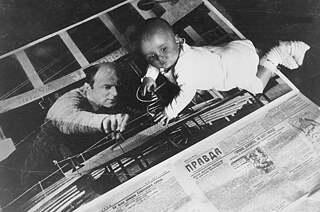 El Lissitzky, a photo collage with Jen. El Lissitzky working on stage design for Sergey Tretyakov’s play <i>I want a baby</i> in Meyerhold’s theatre, Moscow, 1930