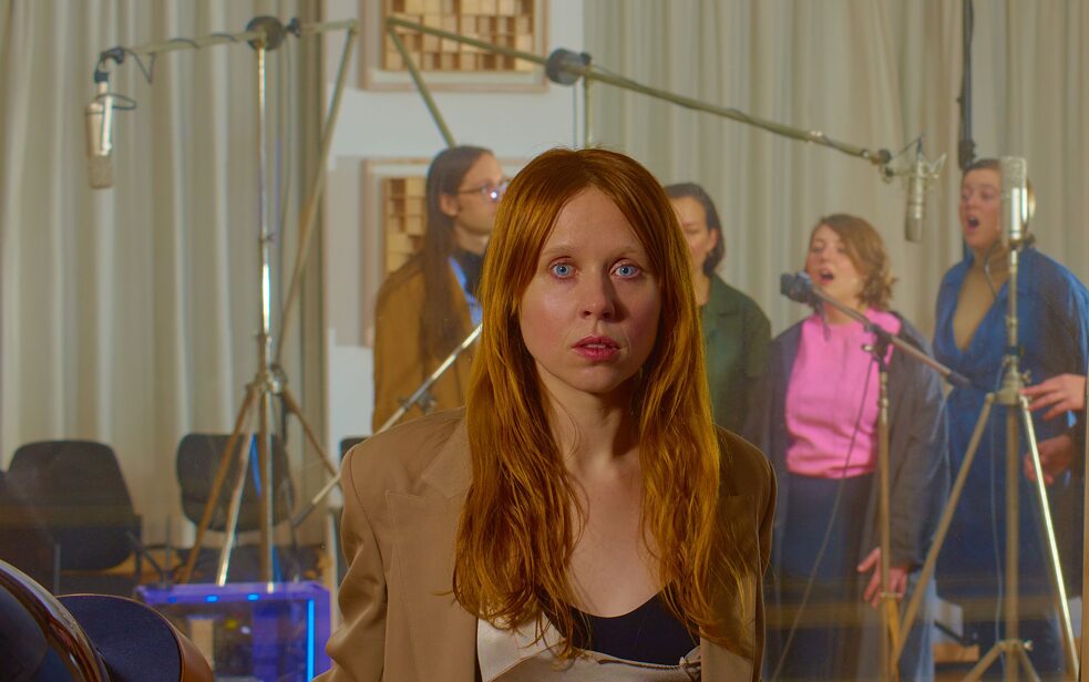 Holly Herndon and band in a promo shoot for Proto
