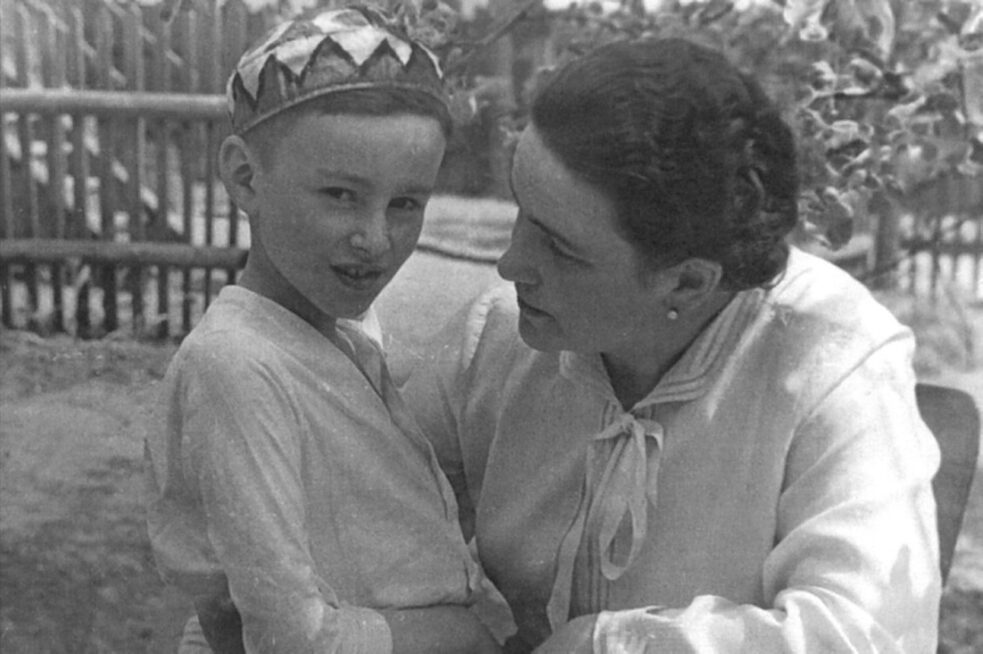 Sofie and Jen Lissitzky, Moscow, 1930s