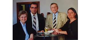 Stephan Nobbe (vpravo) se svým nástupcem Heinrichem Blömekem a kolegyněmi z regionálního týmu. Rok 2008.