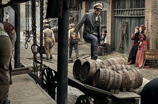 Standfoto aus der Serie "Oktoberfest 1900" 