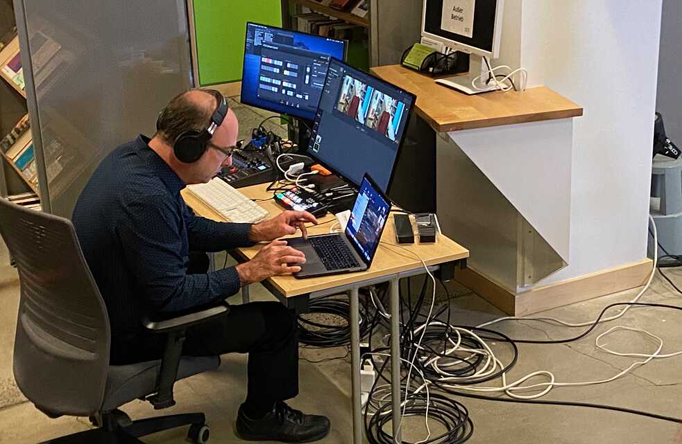 Production desk: Joël Bertrand