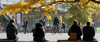 Das Universitätsleben prägt die gesamte Stadt: Rund ein Viertel der Einwohner*innen Göttingens sind Student*innen.