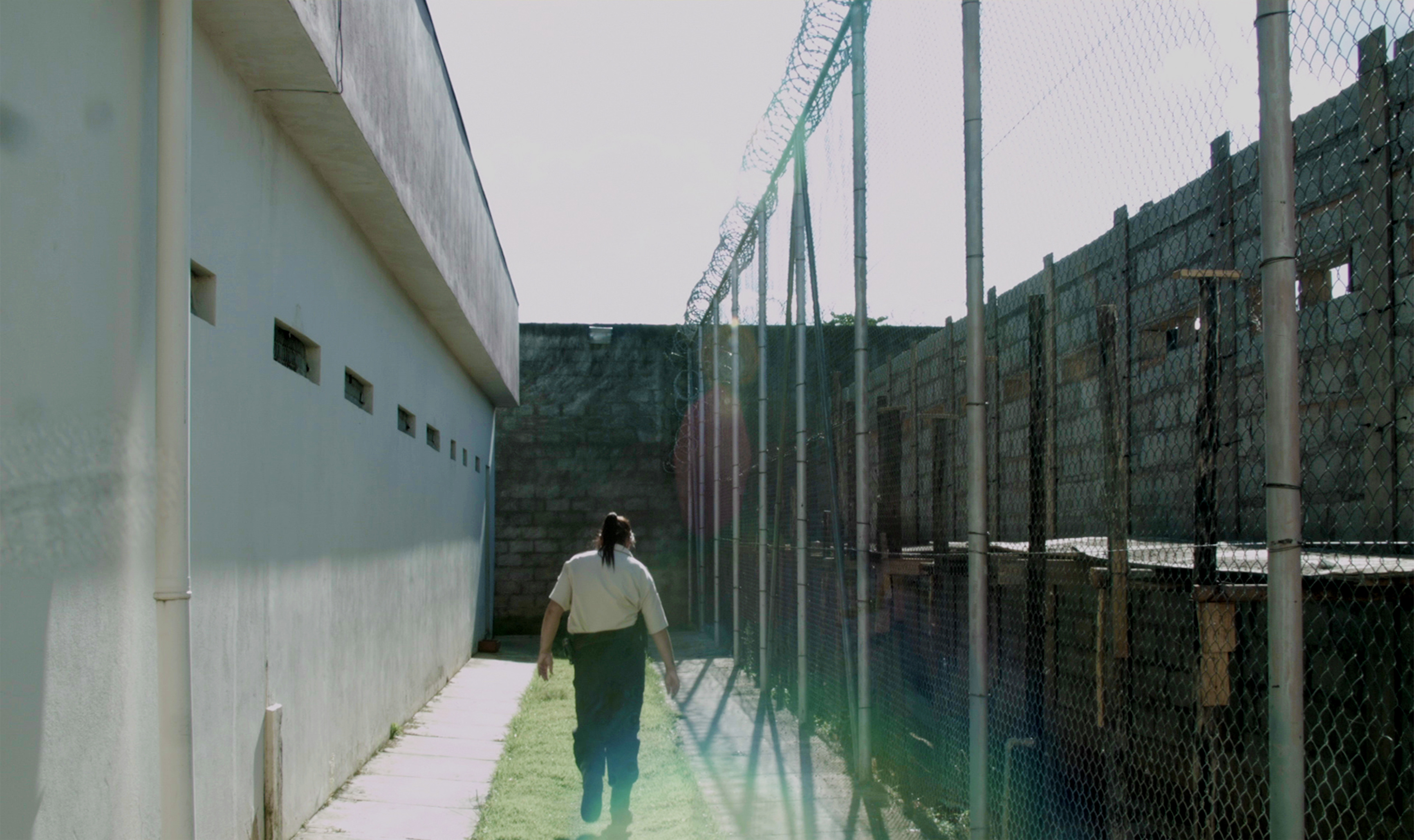 201015_Photo _ FEMALE JAILERS