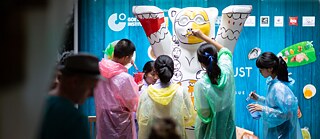 Berlin bear painting Workshop: Jim Avignon with 5 students from 5 different schools at Goethe-Institut Thailand on 30th November 2018