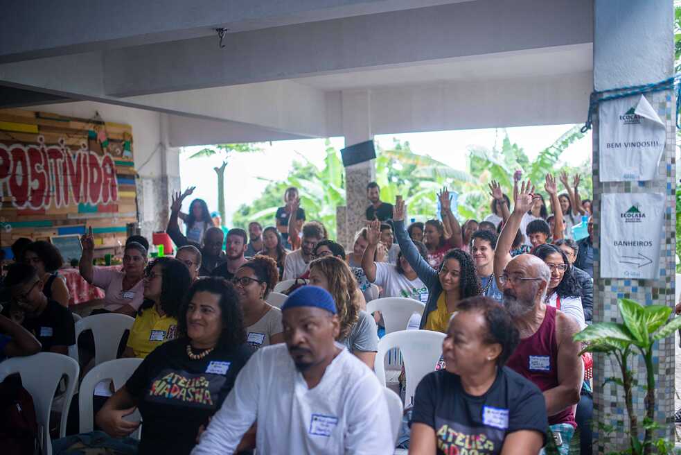 En el encuentro de la Sustainable Favela Network, l*s representantes de todo Río hablan de su trabajo.