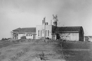 Massives Badehaus aus Stahlbeton, gebaut ohne Fundament. Krassnaja Gorka. Kemerowo. Autor: Albert Kotter // 1925/1926