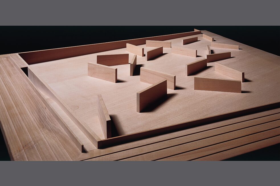 Entwurf für das Denkmal der ermordeten Juden Europas in Berlin: Einer von 4 ersten Plätzen im Wettbewerb, 1998 (Modell) 