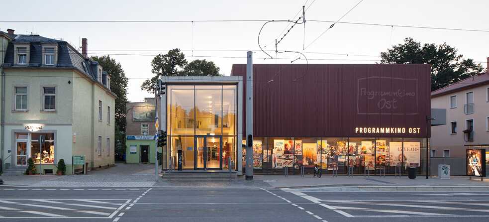 Das Filmtheater im Stadtteil Blasewitz ist die Adresse für den europäischen Autorenfilm, Dokumentationen und außergewöhnliche Leinwandjuwelen.
