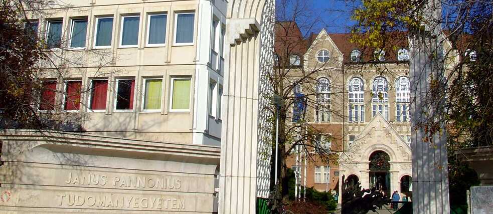 Universität Pécs