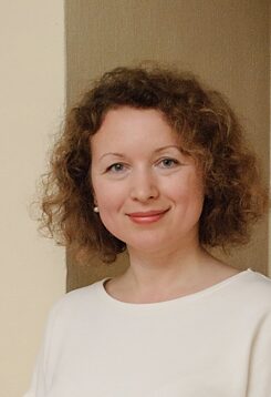 Dr. Elena Vasylchenko