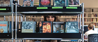 Nous vous proposons une sélection de films en langue allemande, dont certains sont sous-titrés, et qui sont disponibles au prêt.