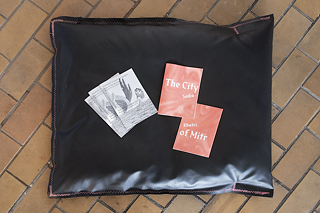 at District *School Without Center, soft architecture by Emma Wolf Haugh/The Many Headad Hydra, photo: Kim Bode, 2021