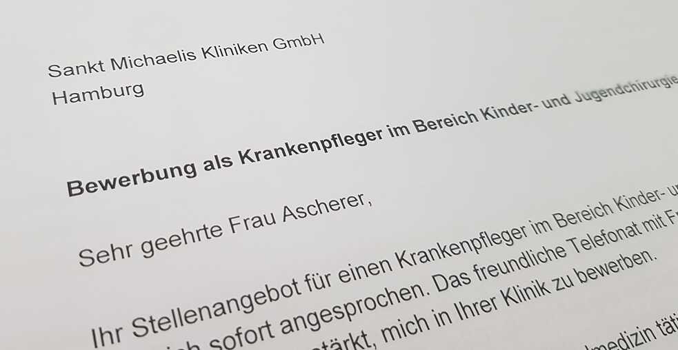 Man sieht einen Ausschnitt eines Bewerbungsanschreibens.