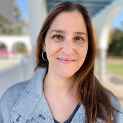 Consuelo Gil © © Consuelo Gil Consuelo Gil