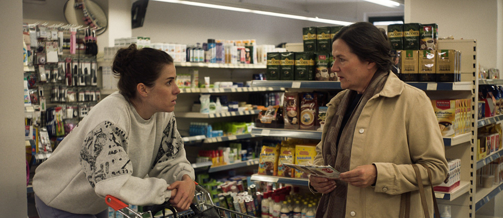 Filmstil aus „Alle reden übers Wetter“ von Anika Pinske, 2022