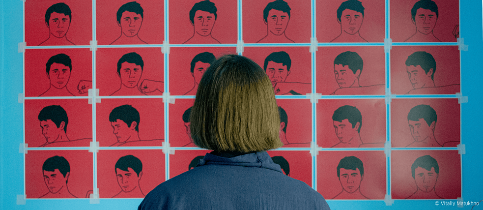 Visitor of the exhibition in Lyssychansk. Artist: Yegor Gordotko