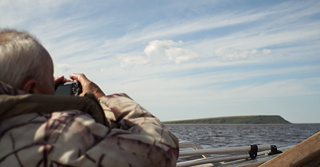 Semion erforschte die Geschichte der Region Bulunksy auf seinen Skitouren und entdeckte zahlreiche Geschichten, die er dokumentierte, um sie aus der Perspektive der lokalen Bevölkerung zu erzählen. 