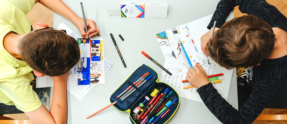 Schüler*innen der Klassenstufe 5 entwerfen schließlich eigene Comics
