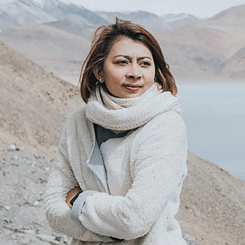 Prasanee Sinlapanawin (Miao)