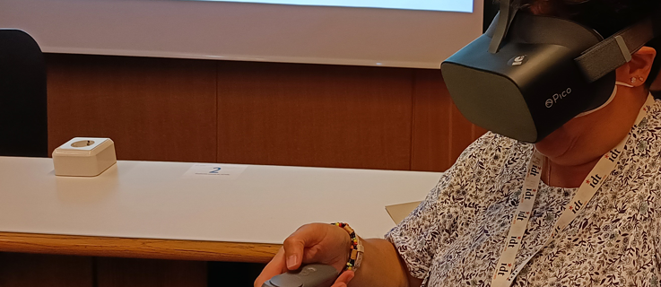 Aktivitäten auf der IDT 2022, Frau mit VR-Brille