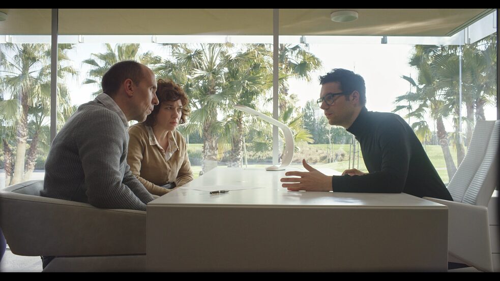 El Tratamiento, Regie: Álvaro Carmona