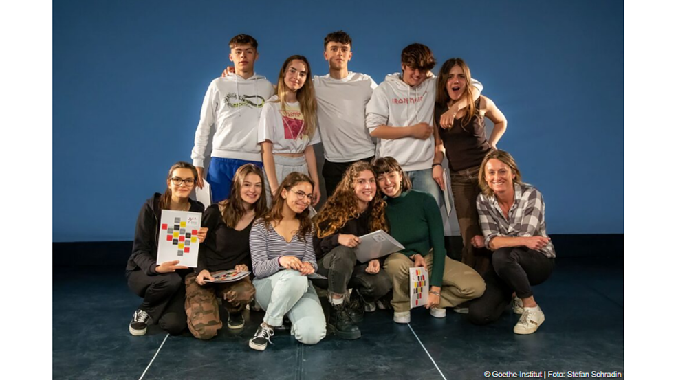 Gruppenfoto der Theatergruppe des Liceo Giovanni Pascoli in Florenz, Italien