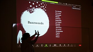 Präsentation während des Sustainable Fashion Symposium