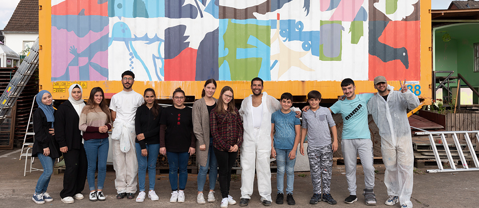 Die Kinder und Jugendlichen des Workshops mit den Künstler*innen von ST4-The Project