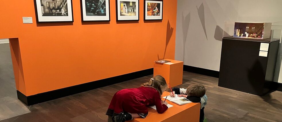 Bambini che disegnano