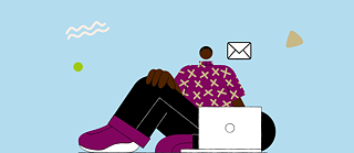 Illustration von einem Menschen, der auf dem Boden sitzend am Laptop ist und ein E-Mail-Zeichen über ihm aufploppen hat.