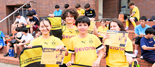 PASCH spielt Fußball 30