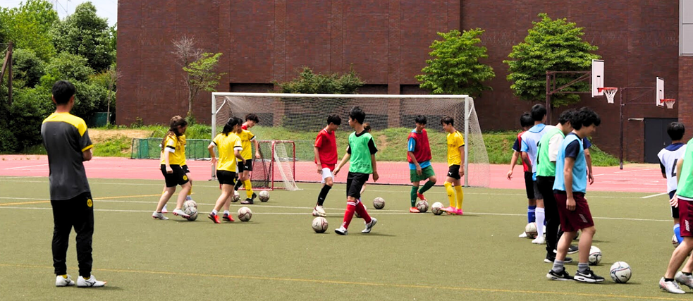 PASCH spielt Fußball 21