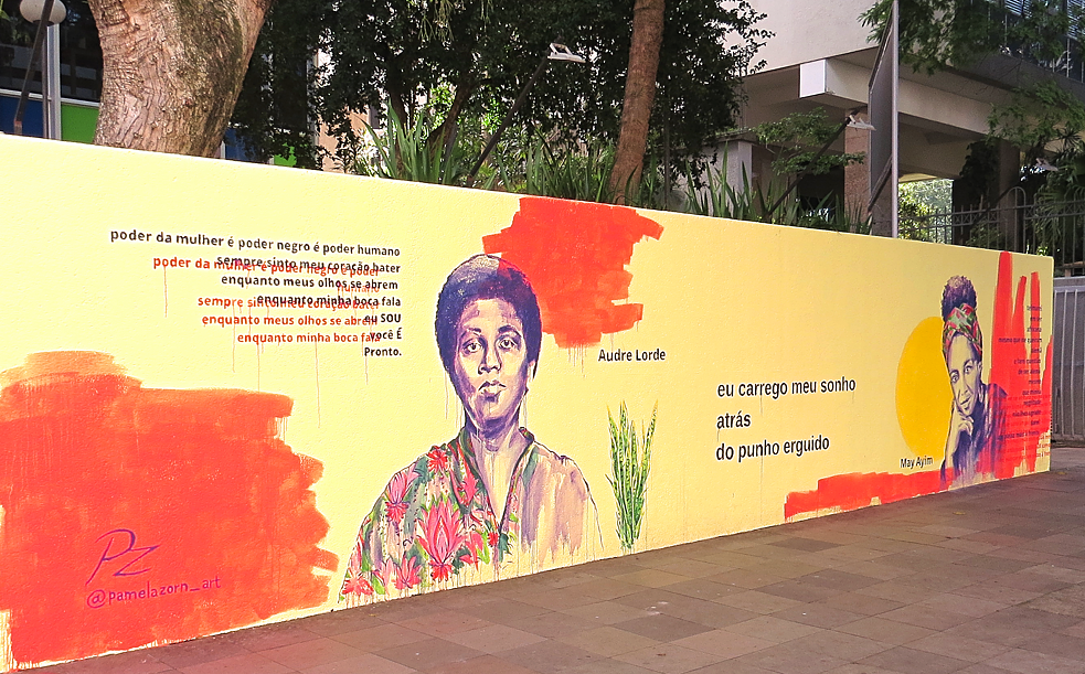 Kunstlerische Intervention auf der Wand des Instituts von Pâmela Zorn