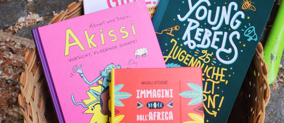 Bilinguale Bücher zu den Themen Antidiskriminierung, Diversität und Empowerment