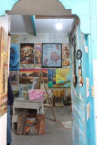 Kunstladen in einer Seitenstraße