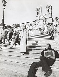 Ingeborg Bachmann sulla scalinata di Piazza di Spagna