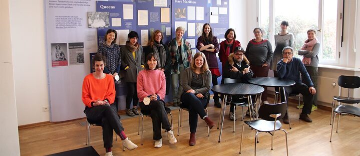 Bilder von Teilnehmer*innen des Internationalen Treffen der Übersetzer*innen deutschsprachiger Literatur 2022